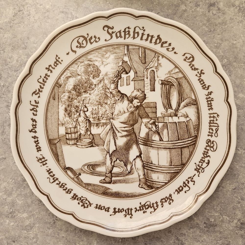 Vintage 7" Hutschenreuther Pieroth Der Fassbinder "The Cooper" Decorative Plate